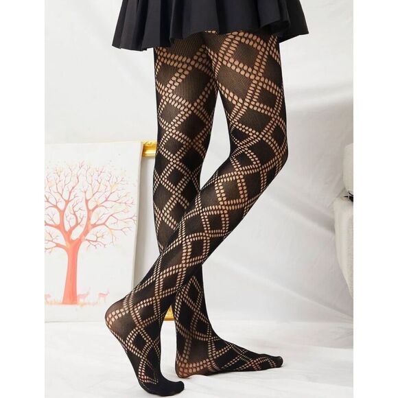 Diamond Patterned Tights - Picture 4 of 4